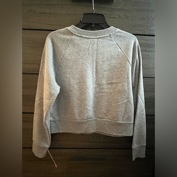 NWT Heather Gray Colsie Sweater - Picture 2 of 6